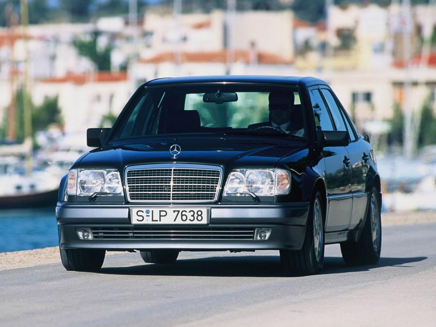  Mercedes-Benz E500 1993 года  (фото 7 из 7)